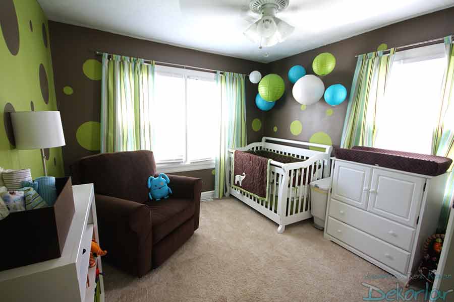 Renkli Bebek Odası Dekorasyonu